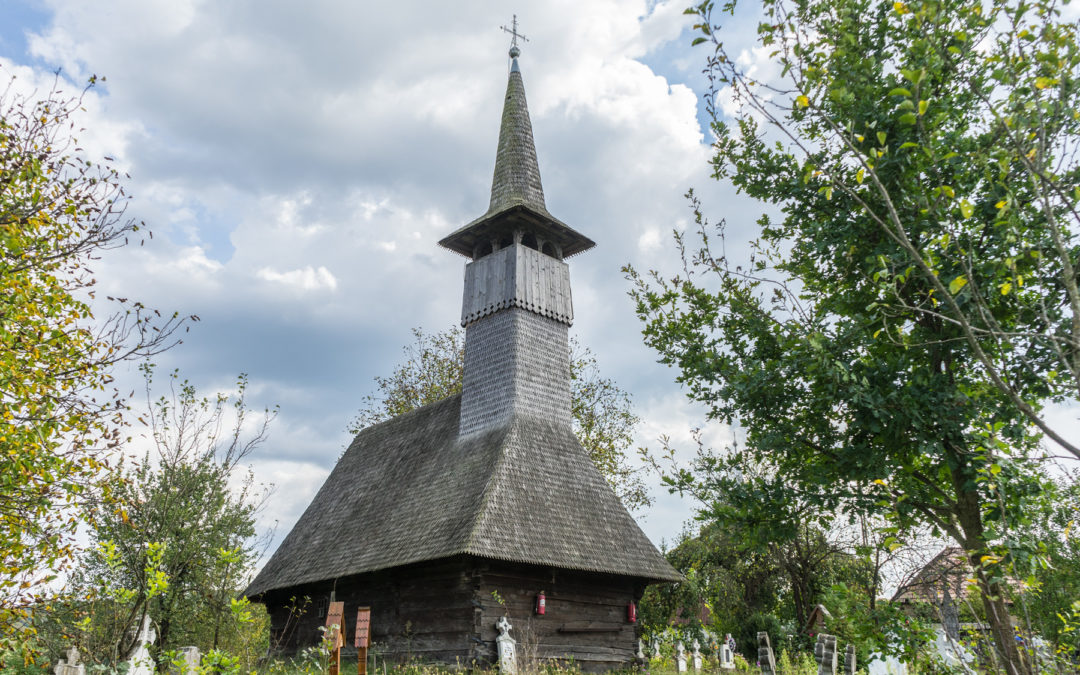 Biserica de lemn „Sfinţii Arhangheli Mihail şi Gavril” din Libotin