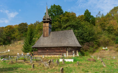 Biserica de lemn „Sfinţii Arhangheli Mihail şi Gavril” din Răzoare